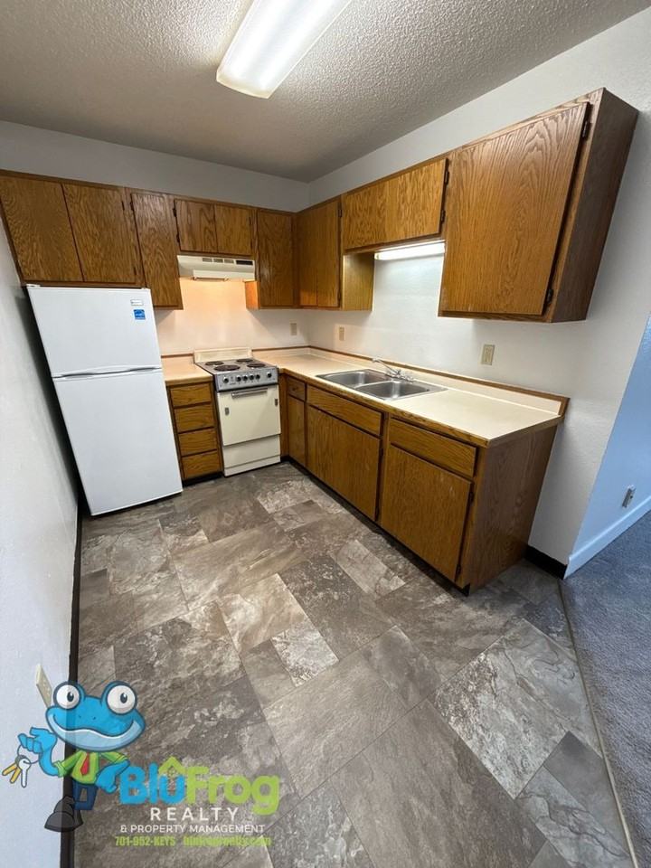 402 2nd Ave Nw #107 - Photo 2 of 8