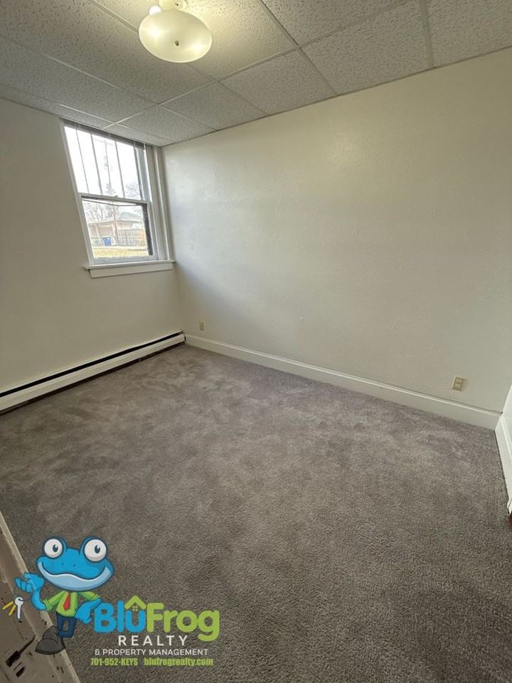 402 2nd Ave Nw #107 - Photo 6 of 8