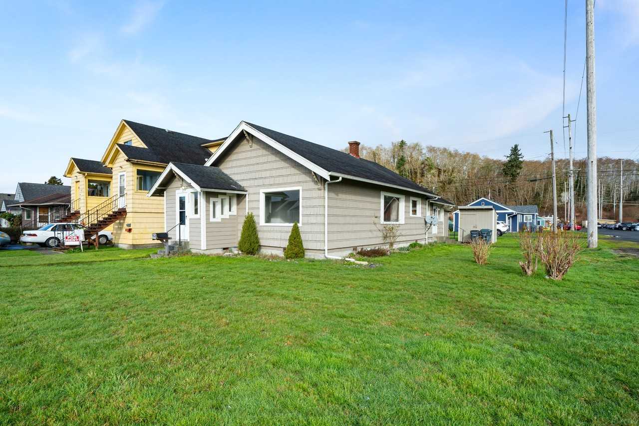 3033 Sumner Ave #1 - Photo 2 of 26