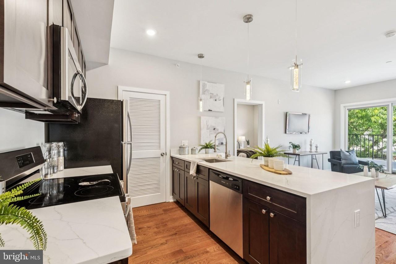 203 Haverford Ave Unit 307 #307 - Photo 4 of 35