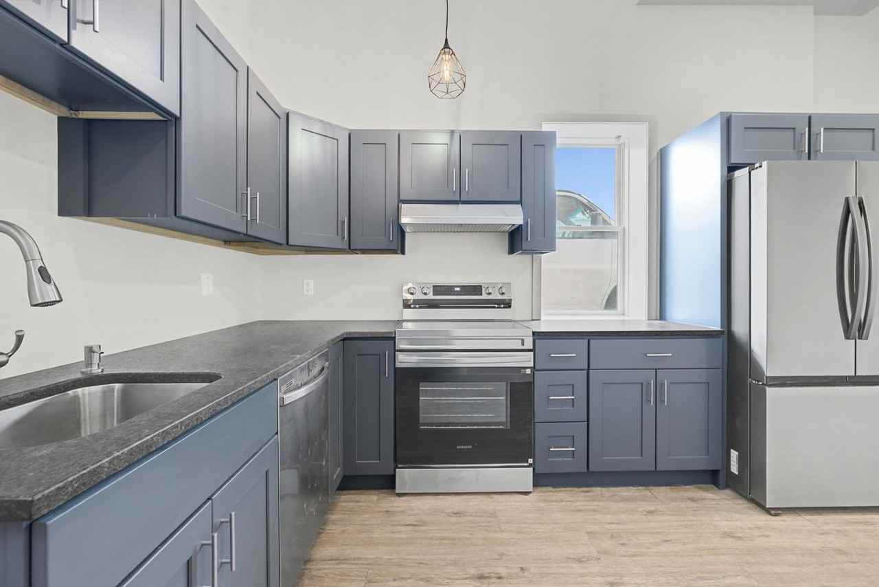 414 Union Street - Photo 3 of 41