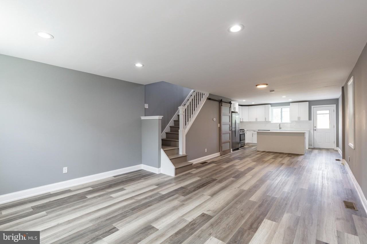 454 Old Elm St - Photo 3 of 30