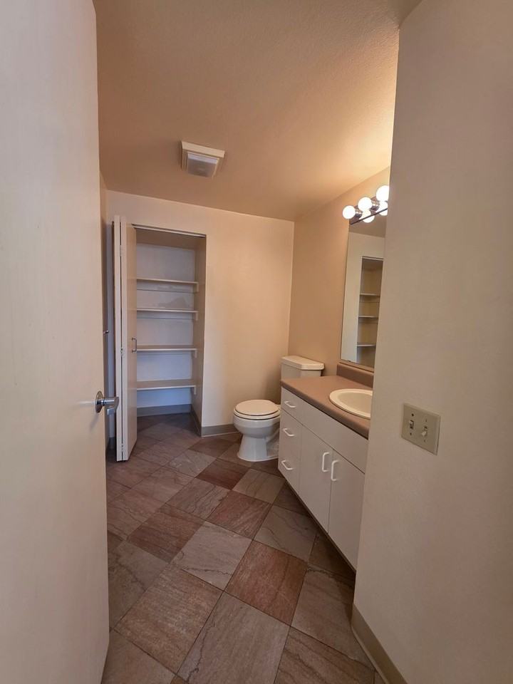 Dunlap Square-Department - Photo 5 of 40