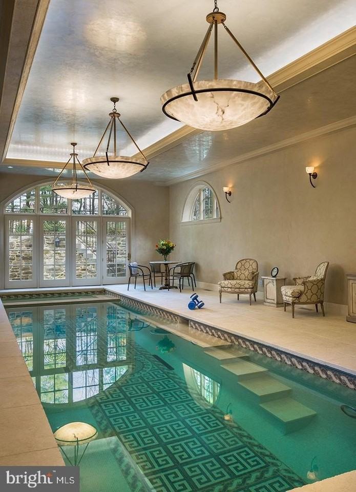 1911 Stone Ridge Ln - Photo 2 of 32