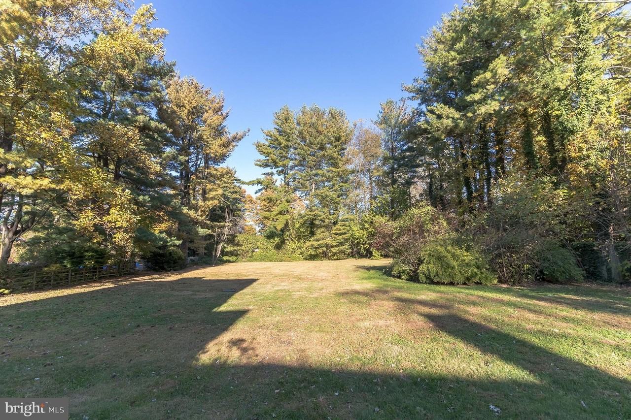 1911 Stone Ridge Ln - Photo 6 of 32