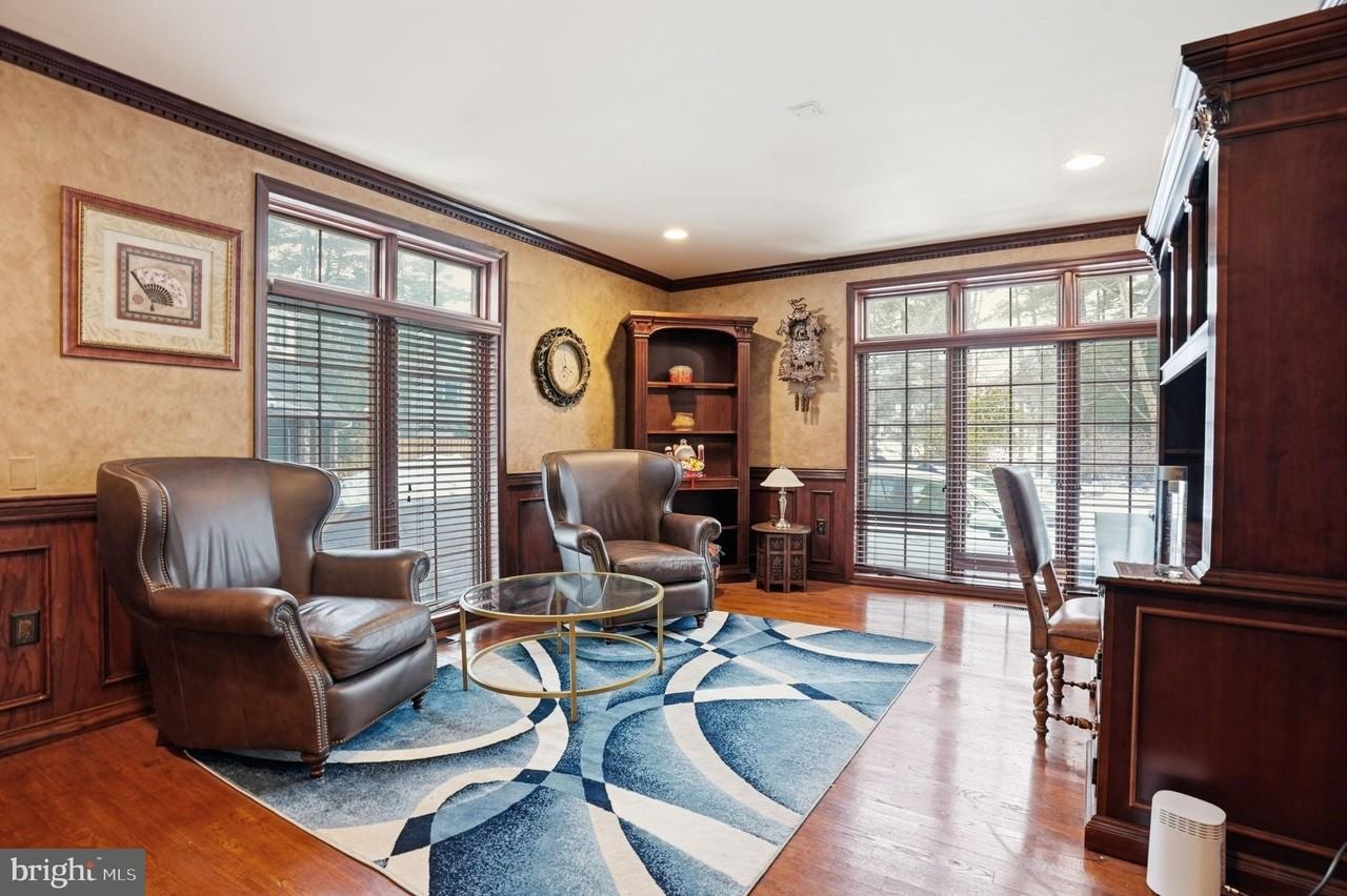 244 Mathers Rd - Photo 7 of 50