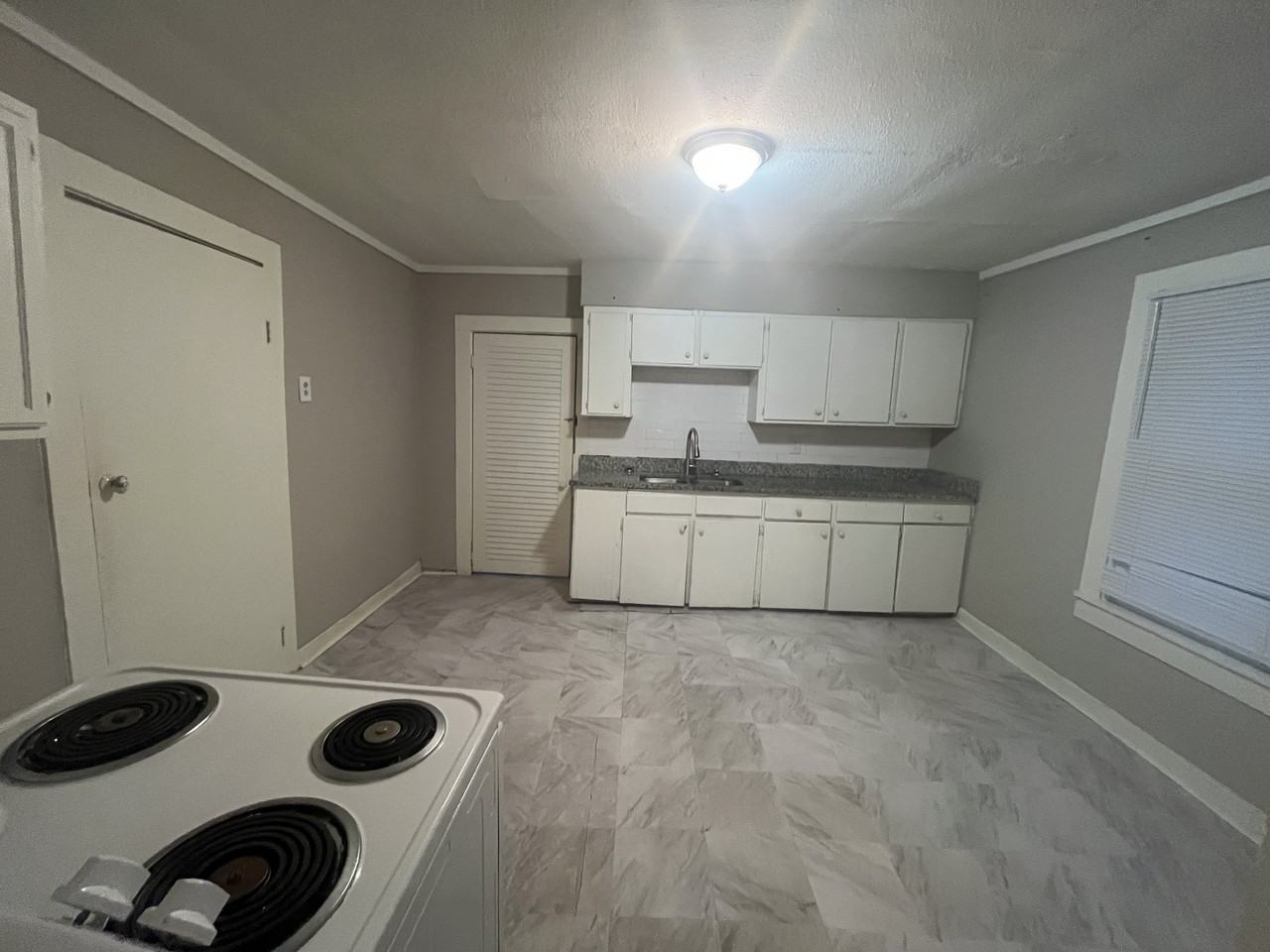 109 N Spring St #1 - Photo 4 of 12