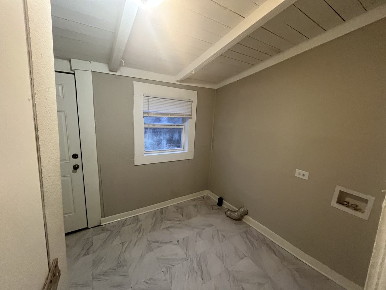 109 N Spring St #1 - Photo 6 of 12