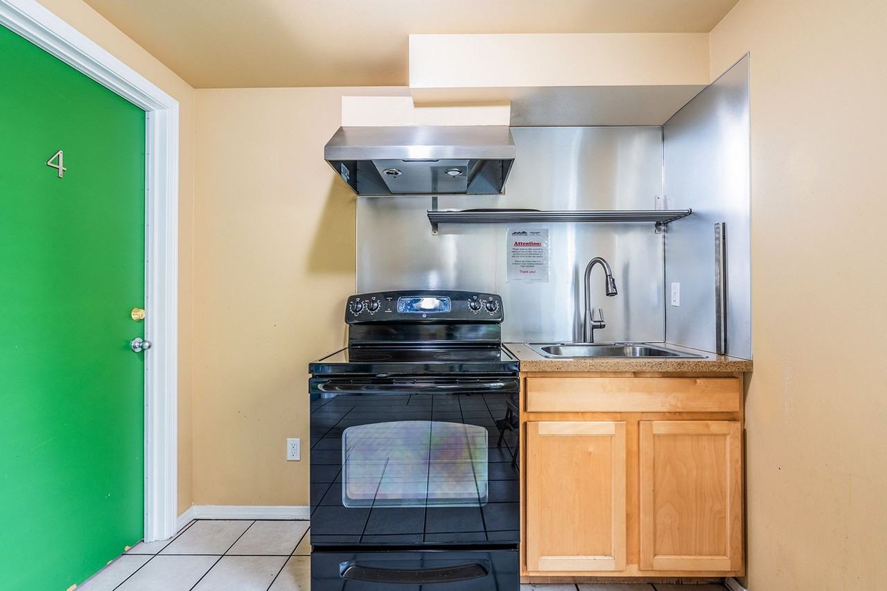 Troveré - Elevated Studio Living - Photo 4 of 32