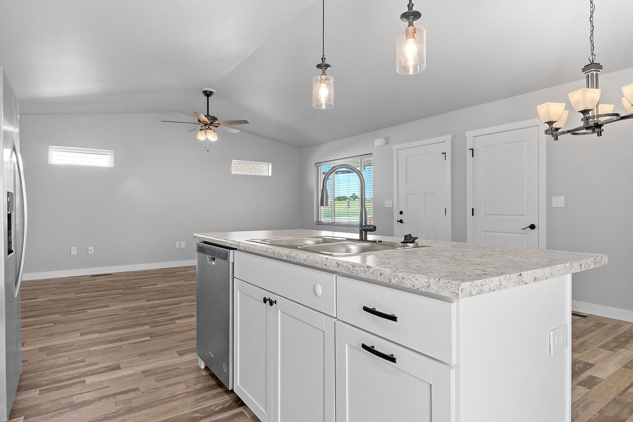 405 Nighthawk Dr #1 - Photo 7 of 15