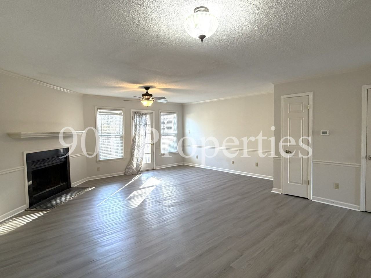 383 Hartsway Cv #1 - Photo 4 of 16