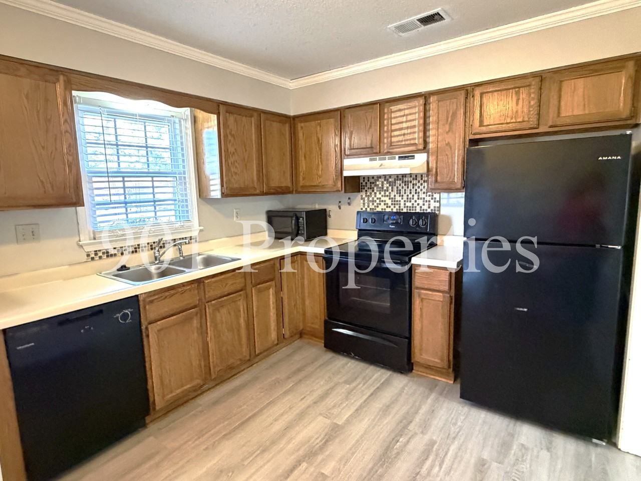 383 Hartsway Cv #1 - Photo 5 of 16