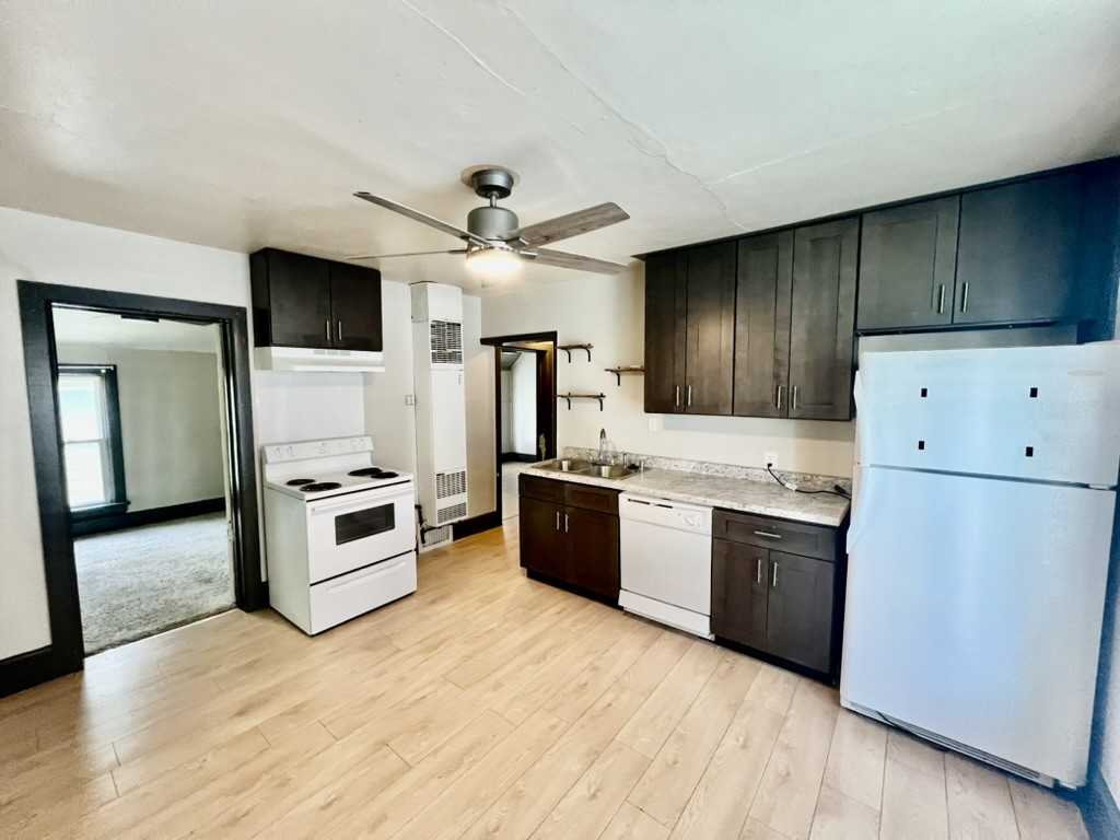 1809A S 14th St #1809A - Photo 4 of 11