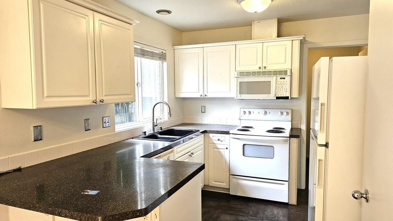 6709 Ne 55th St #1 - Photo 7 of 19