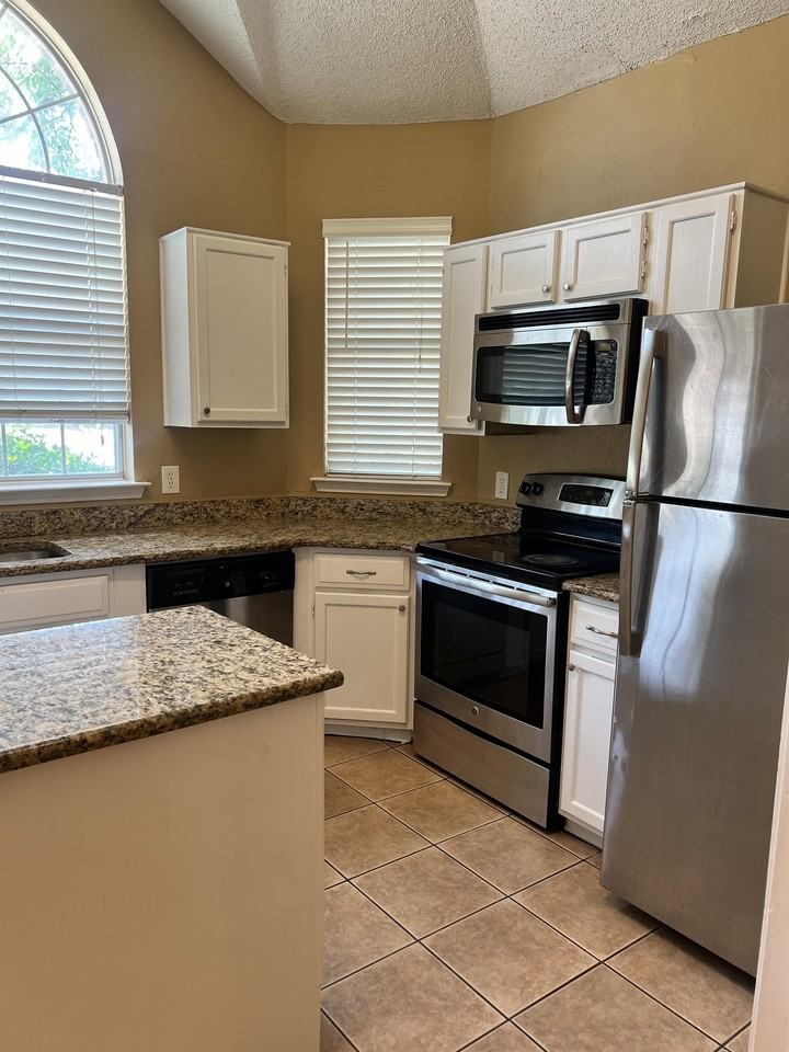 2345 Browning Dr #1 - Photo 7 of 23