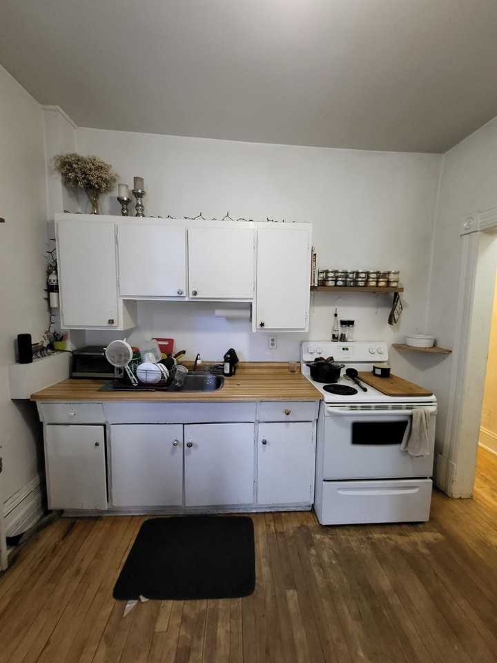 168 - 168 First Avenue #1D168 - Photo 2 of 6