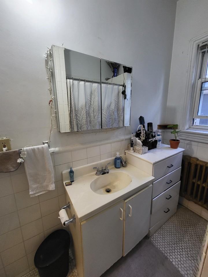 168 - 168 First Avenue #1D168 - Photo 4 of 6