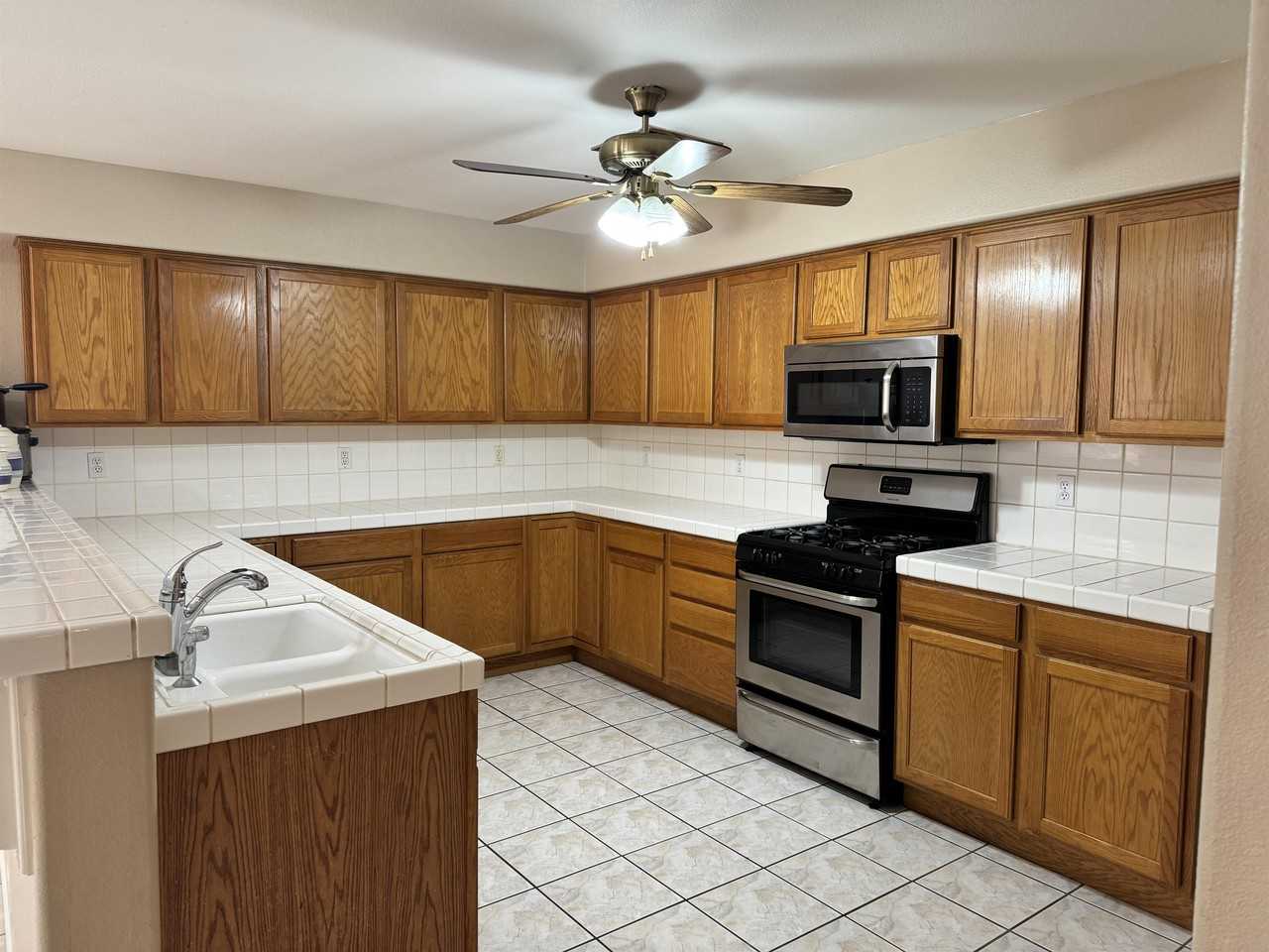 2945 Country Club Dr #1 - Photo 4 of 11