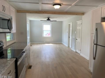 733 Lanier Cres - Photo 3 of 10