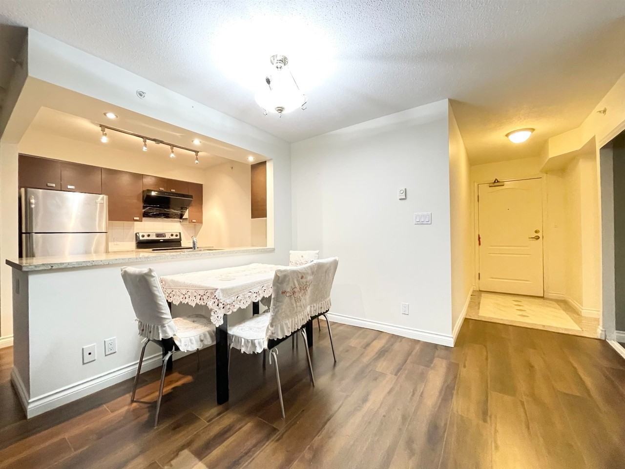 6191 Buswell St #1001 - Photo 4 of 14