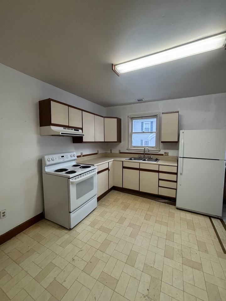 234 York St #1 - Photo 2 of 9