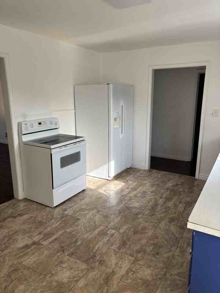 394 Warren Ave #1 - Photo 7 of 15