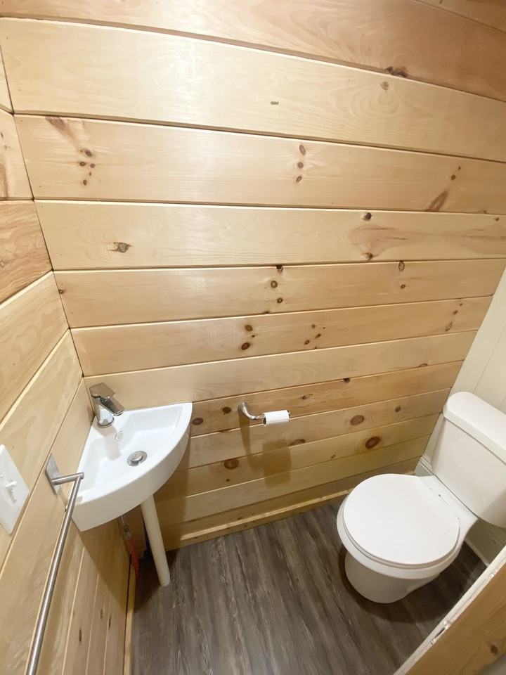 720 Cadwell St #720 - Photo 4 of 15