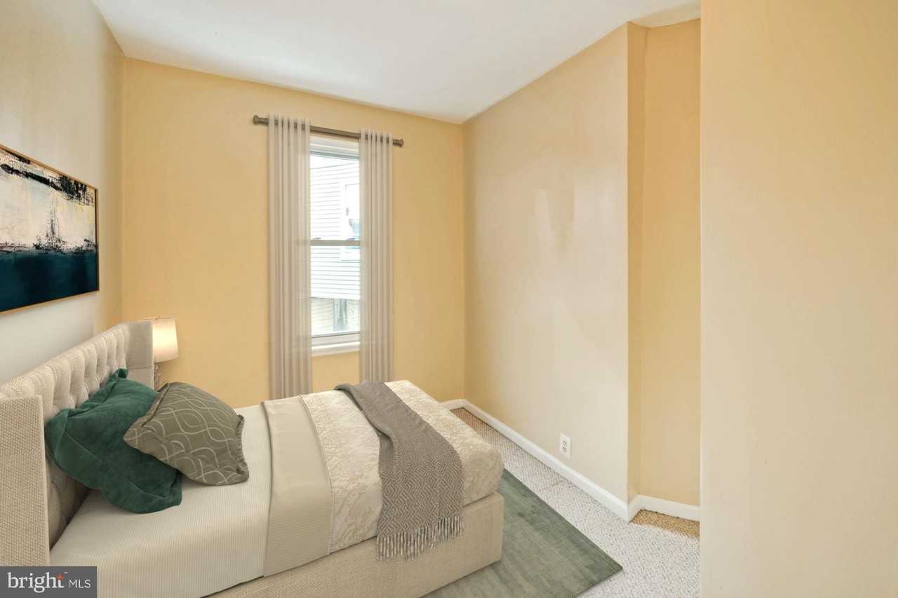 2500 E Oakdale St - Photo 4 of 22