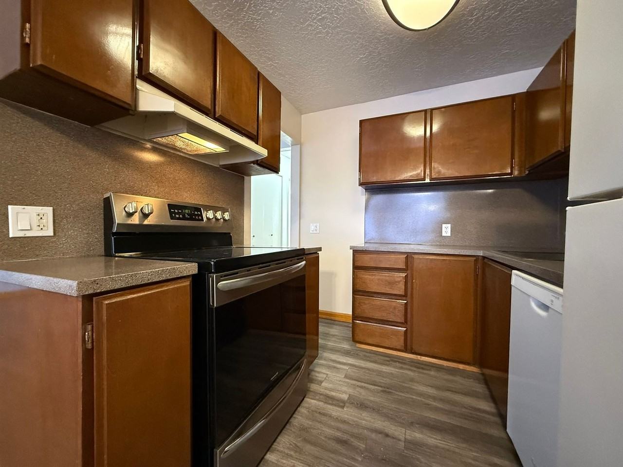 #376 GARDEN HOME APARTMENTS - Photo 4 of 28