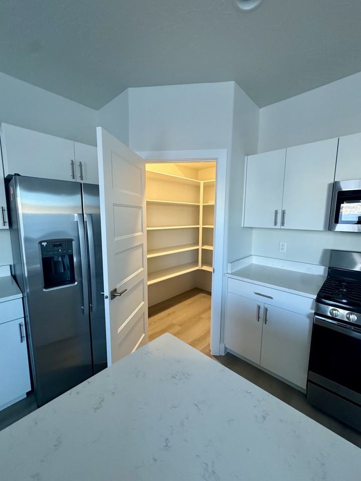 4101 S Baywood Dr #1 - Photo 5 of 19