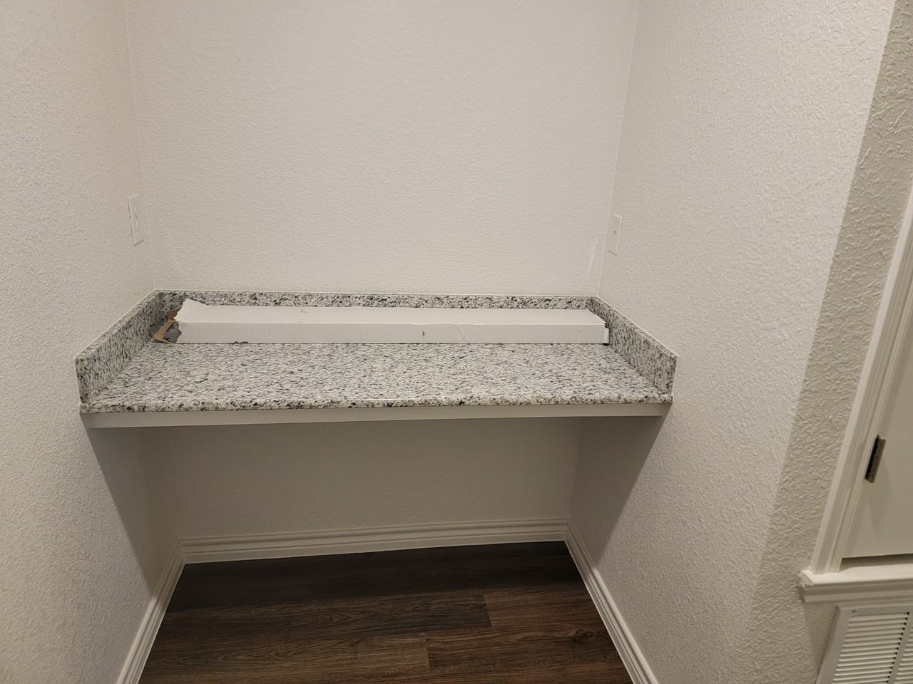 103 Dolphin Dr #B - Photo 3 of 7