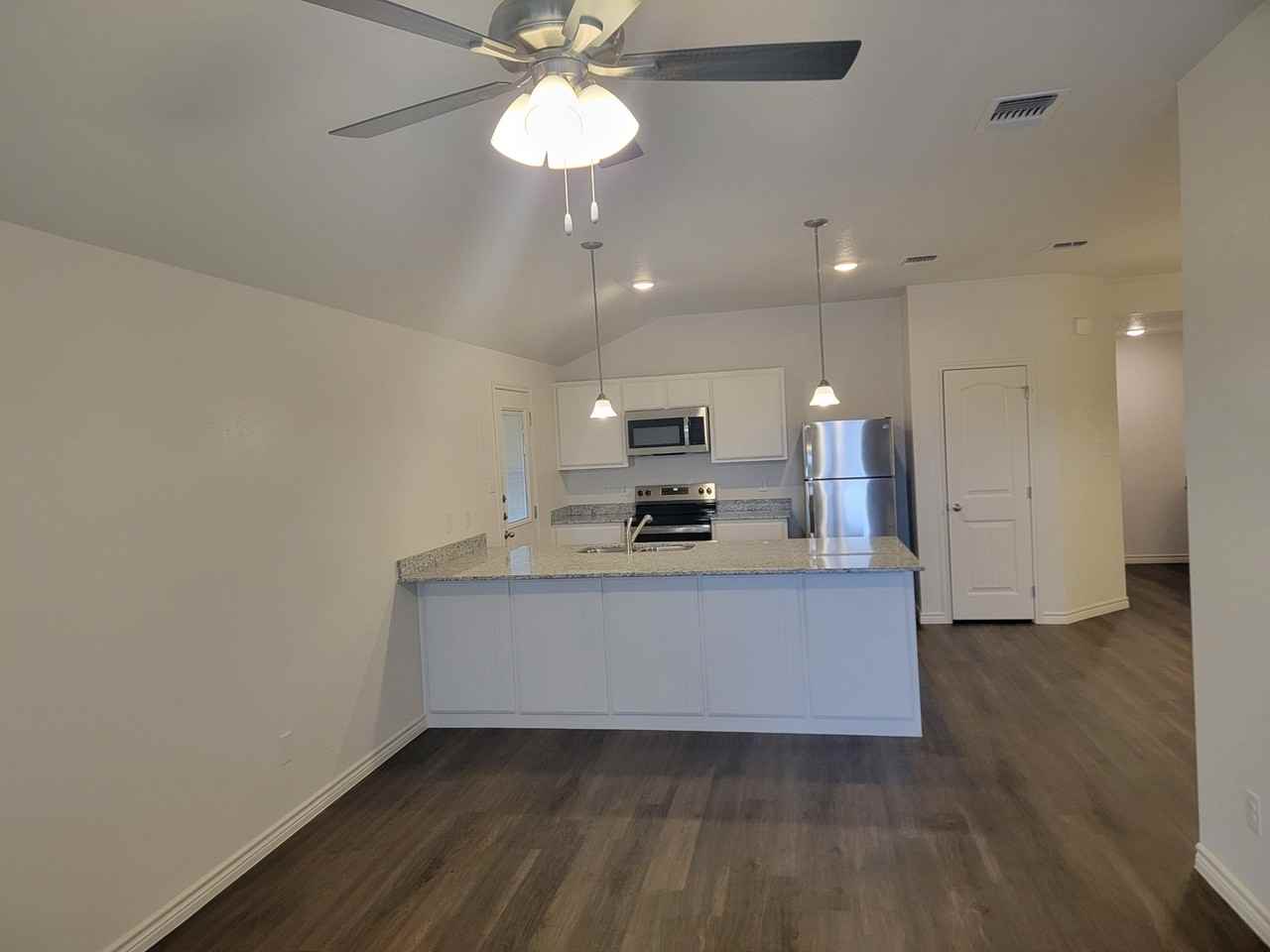 103 Dolphin Dr #B - Photo 6 of 7