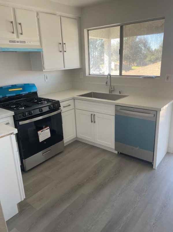 521 Courier Ave #C - Photo 2 of 9