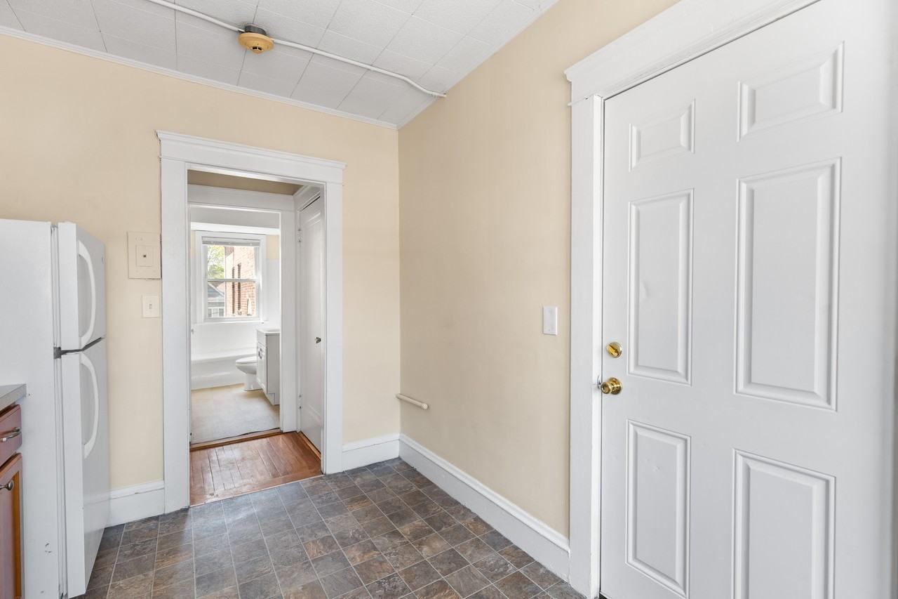 100 Taft Avenue - 100 Taft #100TAFT19 - Photo 6 of 8