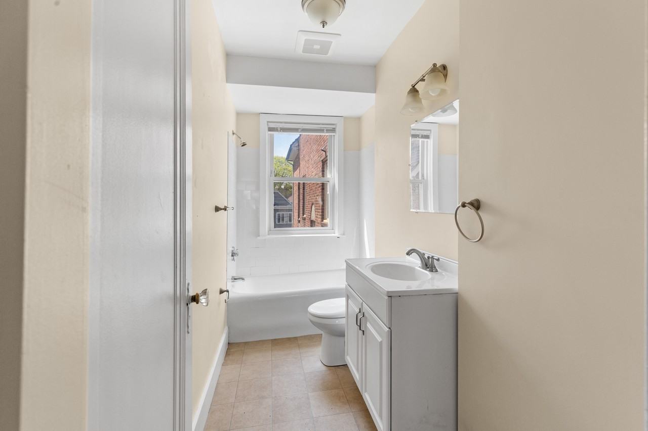 100 Taft Avenue - 100 Taft #100TAFT19 - Photo 7 of 8