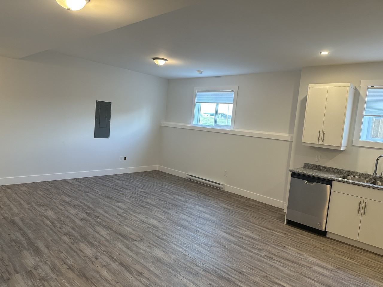 8215 B-8215 81a St #F81B - Photo 3 of 9