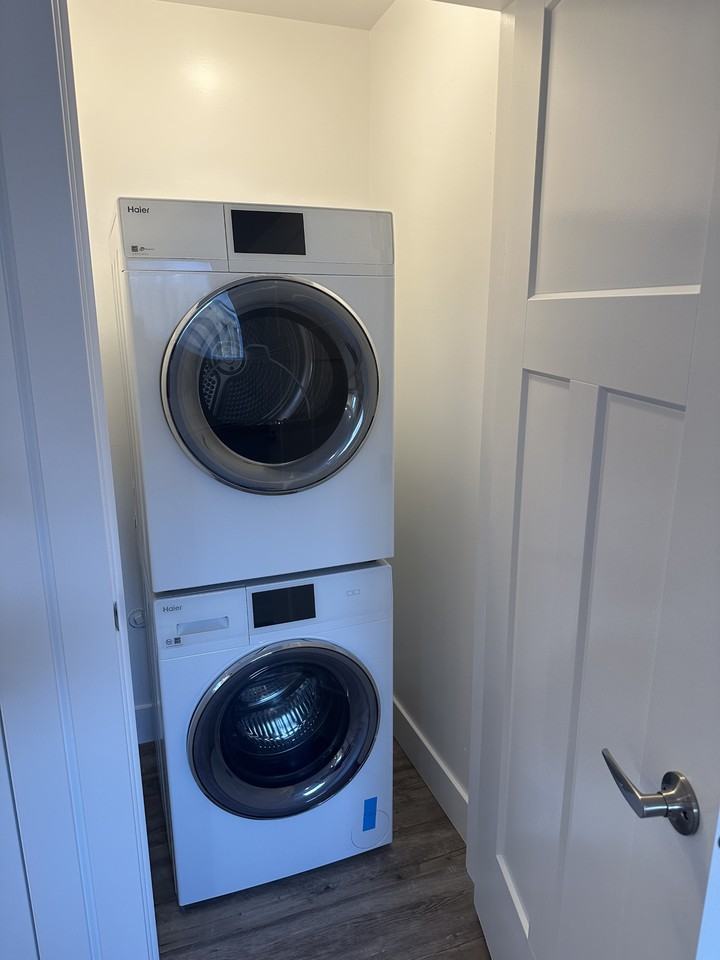 8215 B-8215 81a St #F81B - Photo 6 of 9