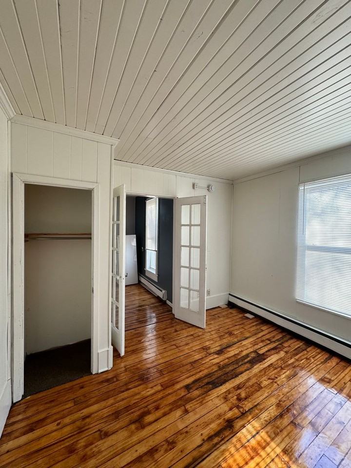 1022-15 - Photo 6 of 15