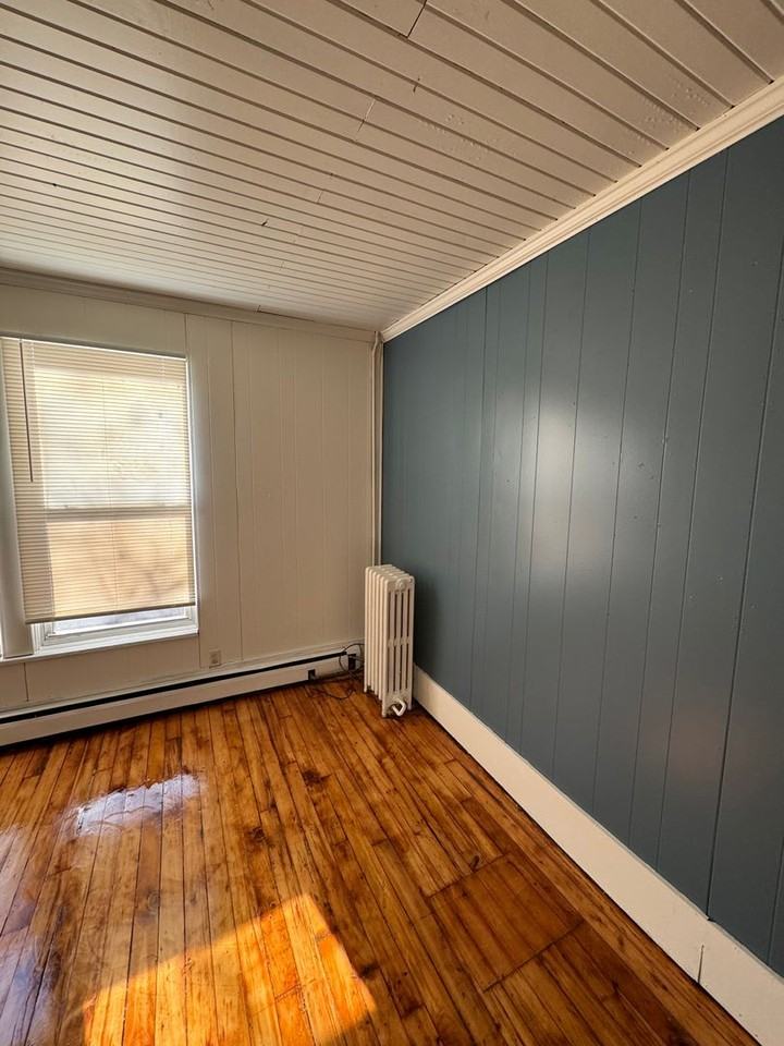 1022-15 - Photo 7 of 15