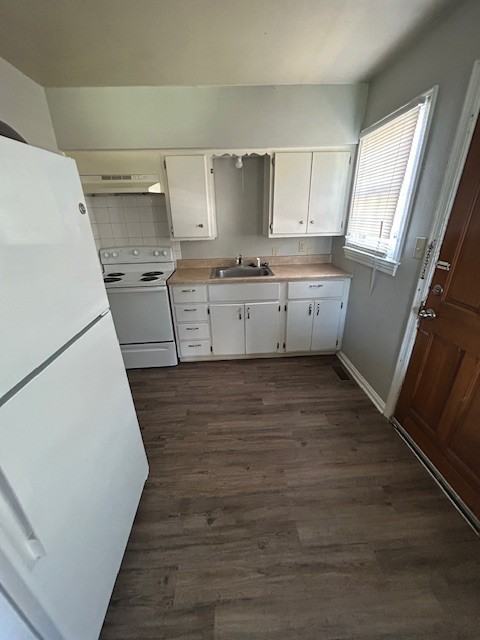 4256 Crittenden Ave #1 - Photo 3 of 12