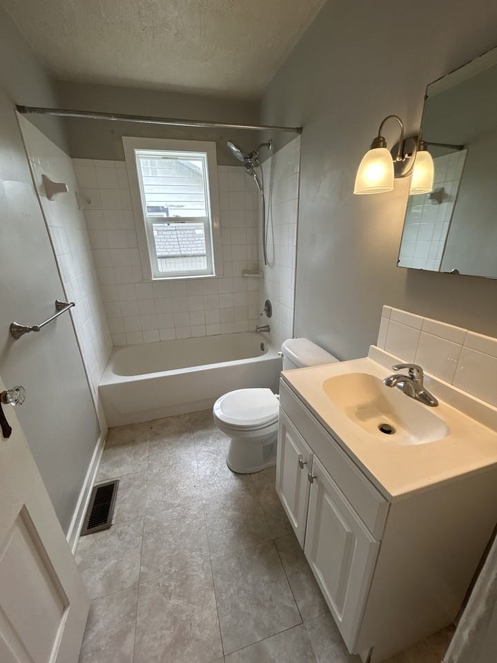 4256 Crittenden Ave #1 - Photo 6 of 12