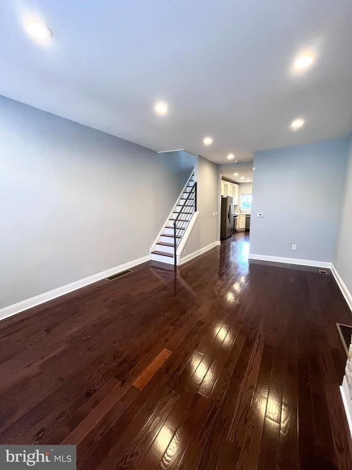 2653 Jasper St - Photo 2 of 17