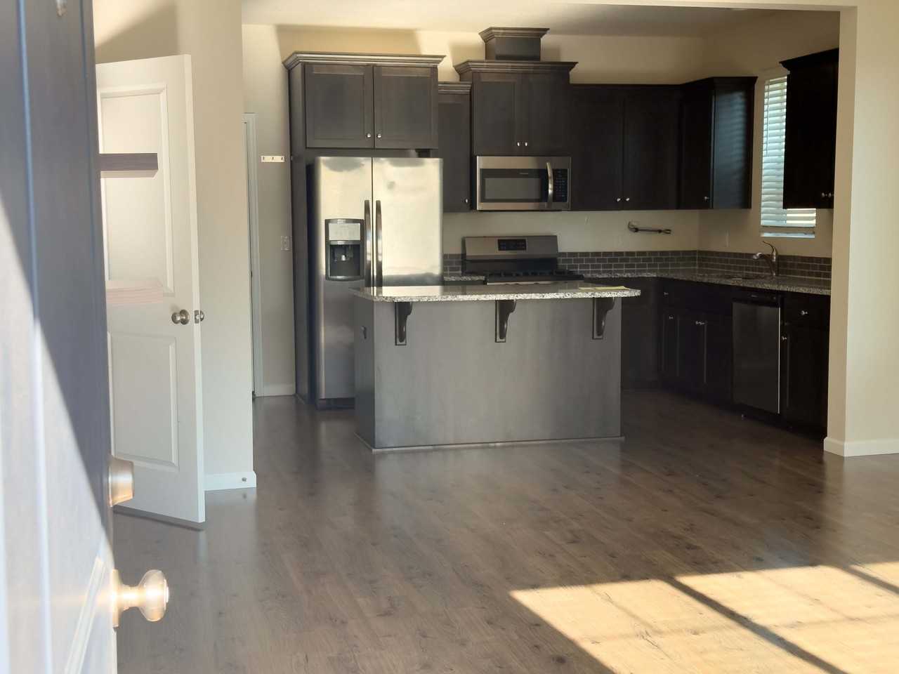 7303 Nw 165th Ave #1 - Photo 4 of 46