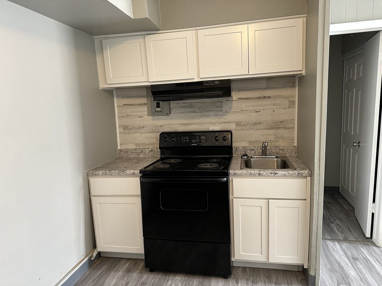 401 Smith StreetA9 #A9 - Photo 4 of 8