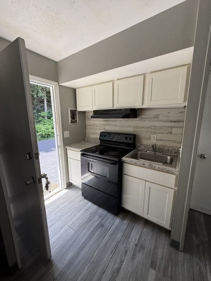 401 401 Smith StreetB6 #B6 - Photo 2 of 7