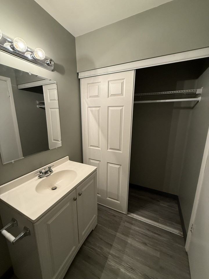 401 401 Smith StreetB6 #B6 - Photo 6 of 7