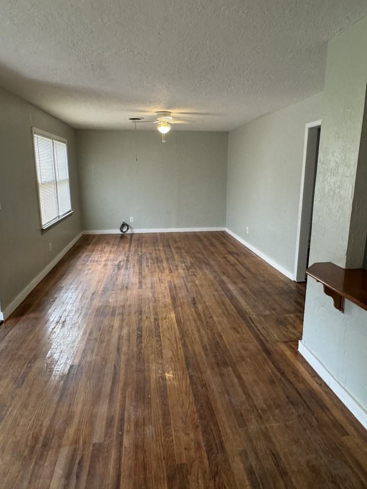 1914 Nw Ozmun Ave #1 - Photo 3 of 14