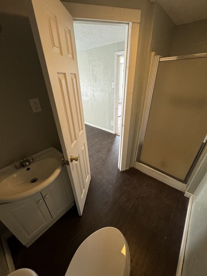1914 Nw Ozmun Ave #1 - Photo 6 of 14