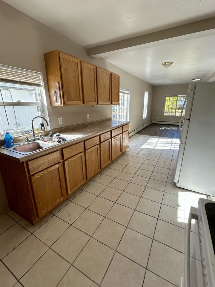 2614 6th Ave E #2614 - Photo 3 of 9