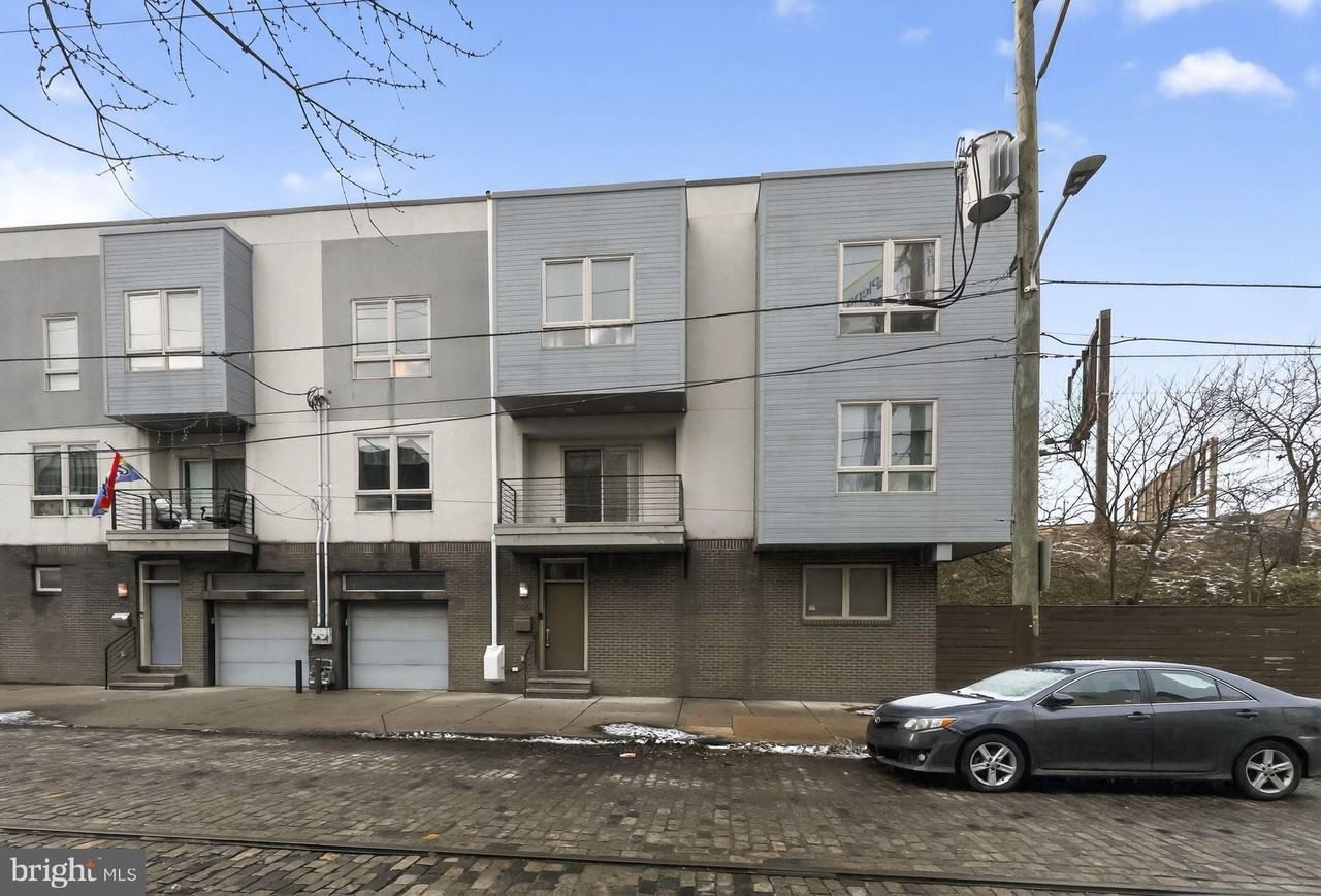 920 N Front St - Photo 2 of 28